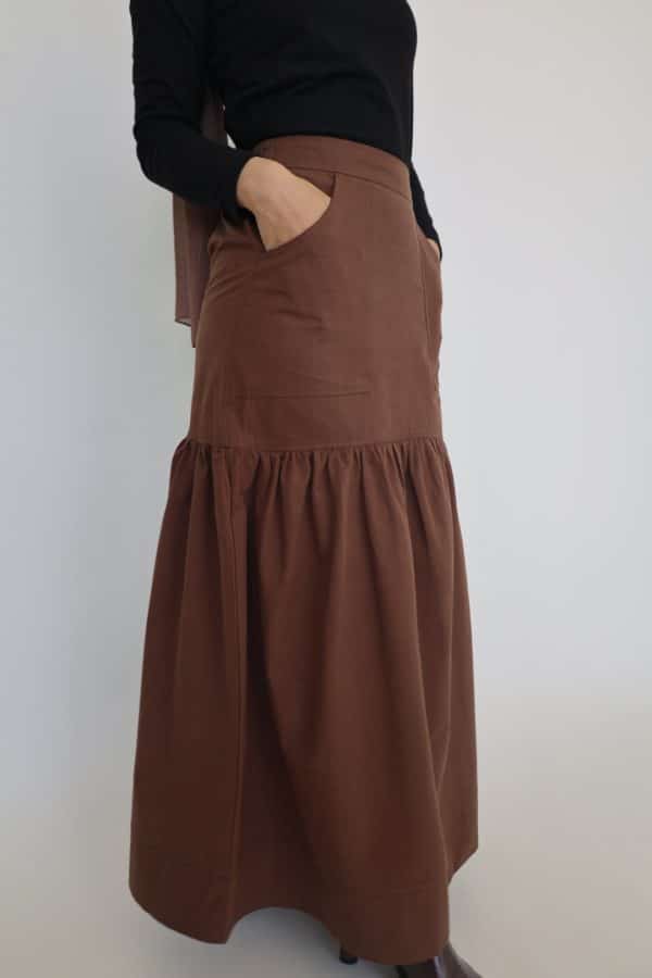 Sandy Plain Skirt in Burnt Umber - Image 3